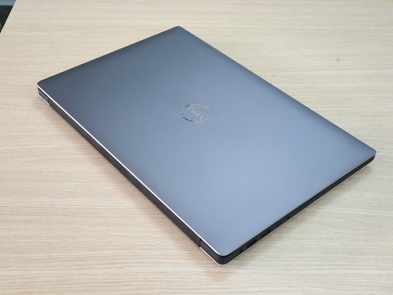 Dell precision 5540 mẫu laptop chuyên thiết kế đồ họa